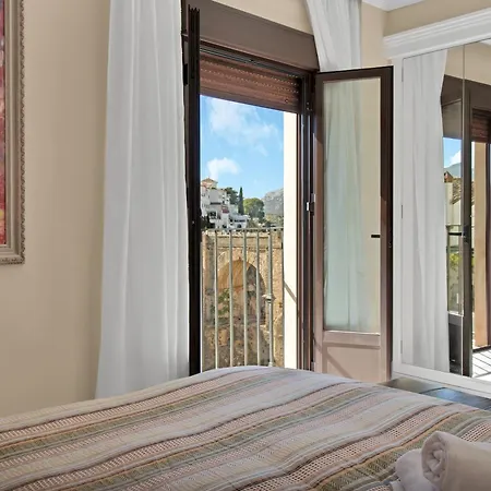 La Jaula De Oro * Ronda